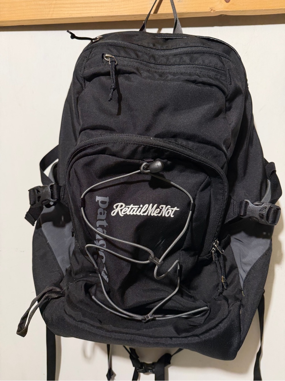 Patagonia Chacabuco 32L Backpack - 17" Laptop Sleeve - Black/Grey